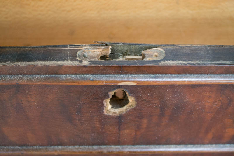 furniture+repair+keyhole+patching+filling+large+holes+in+wood