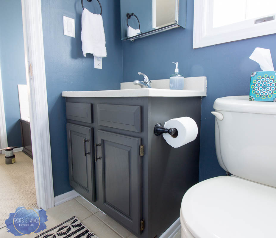 Completely Change Bathroom Cabinets, How To Paint A Bathroom Vanity Black